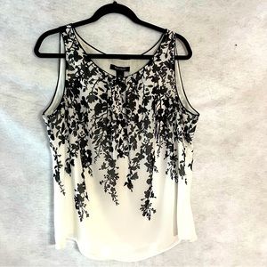 WHBM white and black ladies sleeveless lined blouse size L
